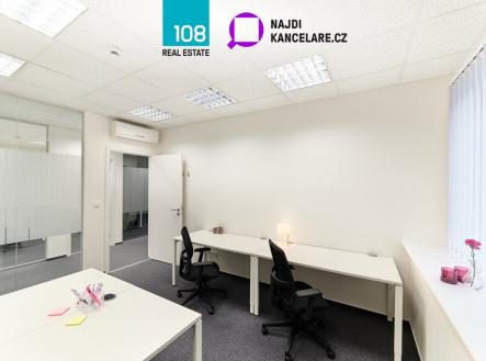 Pronájem kanceláře, 1 500 m²