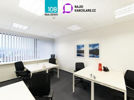 Pronájem kanceláře, 1 500 m²