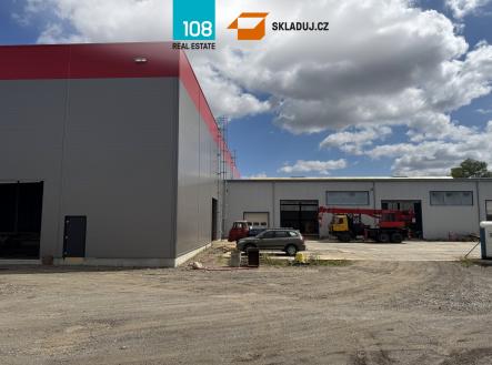 Pronájem komerčního objektu, sklad, 3 600 m²