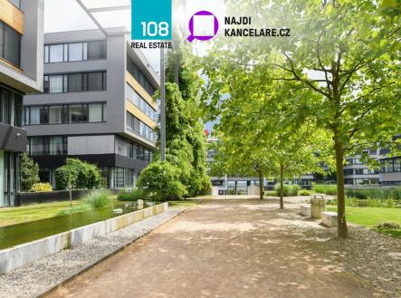 Pronájem obchodní prostory, 478 m²