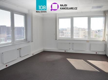 Pronájem kanceláře, 394 m²
