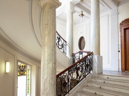 Pronájem kanceláře, 538 m²