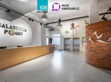 Pronájem kanceláře, 368 m²