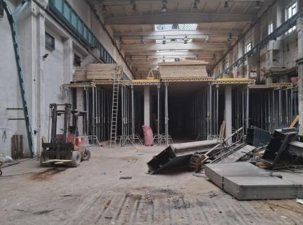 Pronájem komerčního objektu, sklad, 6 000 m²