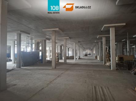 Pronájem komerčního objektu, sklad, 6 000 m²