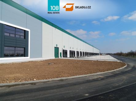 Pronájem komerčního objektu, sklad, 8 542 m²