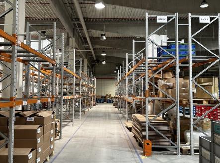 Pronájem komerčního objektu, sklad, 10 000 m²