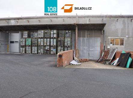 Pronájem komerčního objektu, sklad, 1 300 m²