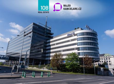 Pronájem kanceláře, 1 300 m²