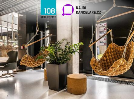 Pronájem kanceláře, 1 572 m²