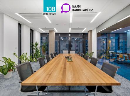 Pronájem kanceláře, 1 751 m²