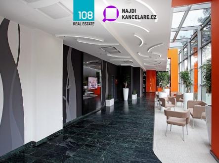 Pronájem kanceláře, 387 m²