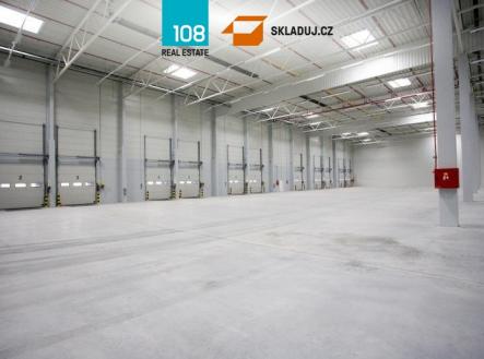 Pronájem komerčního objektu, sklad, 1 800 m²