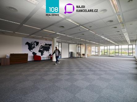 Pronájem kanceláře, 1 261 m²