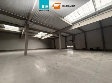 Pronájem komerčního objektu, sklad, 1 768 m²