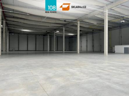 Pronájem komerčního objektu, sklad, 120 000 m²
