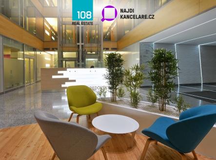 Pronájem kanceláře, 322 m²