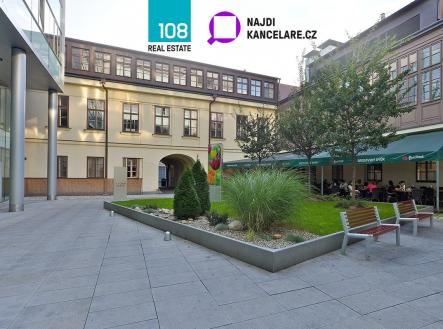 Pronájem kanceláře, 322 m²