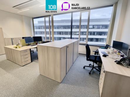 Pronájem kanceláře, 430 m²