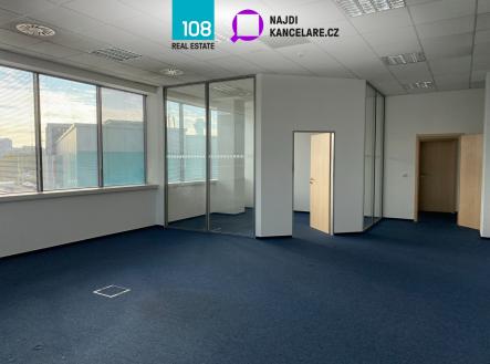 Pronájem kanceláře, 612 m²