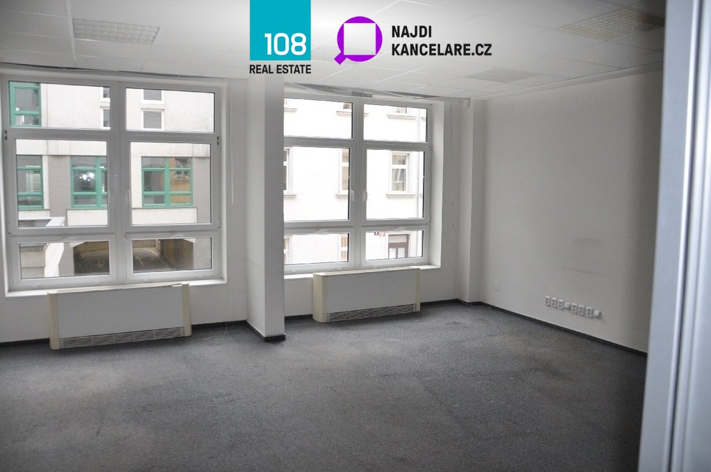 paramount-building-na-maninach-praha-7-holesovice