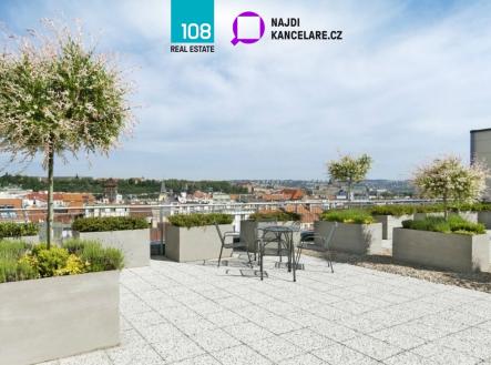 Pronájem kanceláře, 2 375 m²