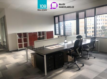 Pronájem kanceláře, 839 m²