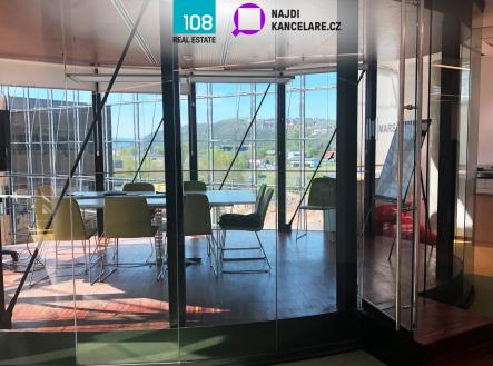 Pronájem kanceláře, 988 m²