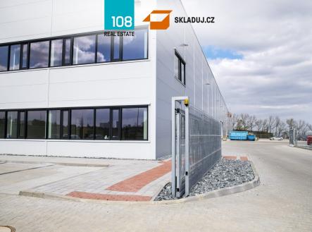 Pronájem komerčního objektu, sklad, 3 500 m²