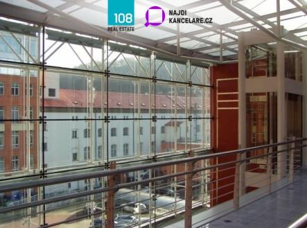 Pronájem - kanceláře, 2 306 m²