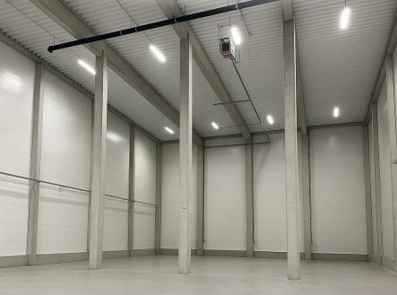 Pronájem komerčního objektu, sklad, 960 m²