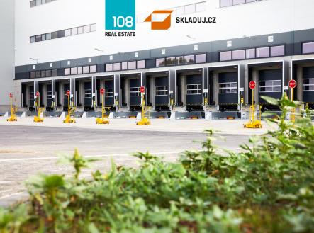 Pronájem komerčního objektu, sklad, 3 000 m²