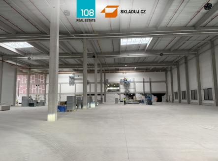 Pronájem komerčního objektu, sklad, 1 796 m²