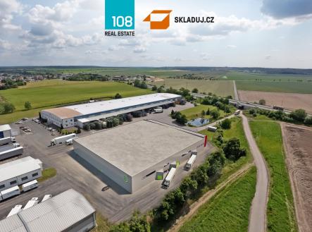 Pronájem komerčního objektu, sklad, 8 260 m²