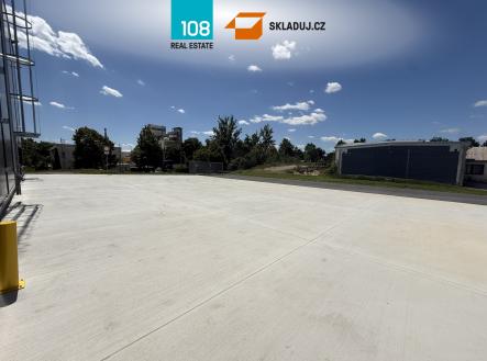 Pronájem komerčního objektu, sklad, 2 980 m²