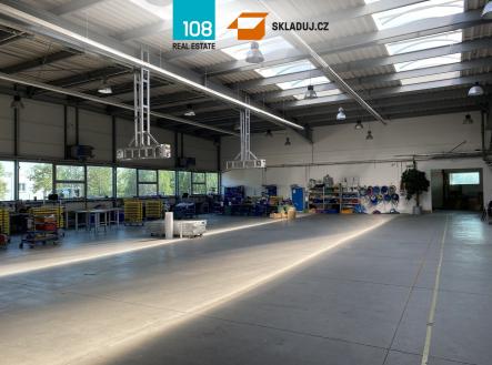 Pronájem komerčního objektu, sklad, 1 050 m²