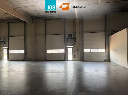 Pronájem komerčního objektu, sklad, 1 310 m²