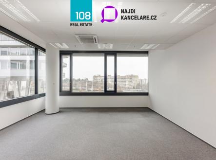 Pronájem kanceláře, 783 m²