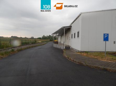 Pronájem komerčního objektu, sklad, 909 m²