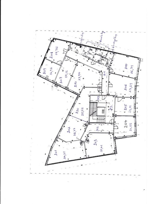 Nabídka celého patra (lze dělit) kanceláří 350m2 s kuchyňkou, toaletou a sprchou, Nuselská, P-4