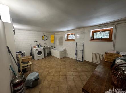 prádelna v suterénu