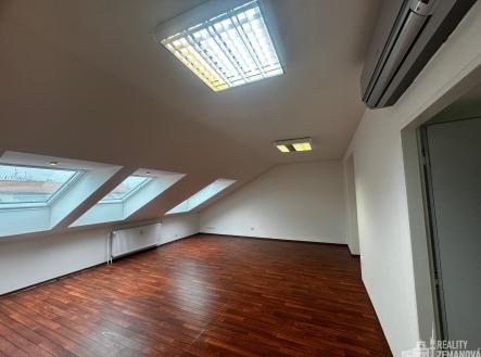 Pronájem kanceláře, 115 m²