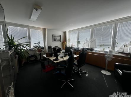 Pronájem kanceláře, 38 m²
