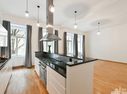 Pronájem bytu, 3+kk, 118 m²