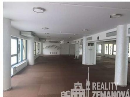 Pronájem jiné, 360 m²