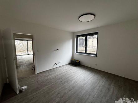 Pronájem bytu, 2+kk, 42 m²