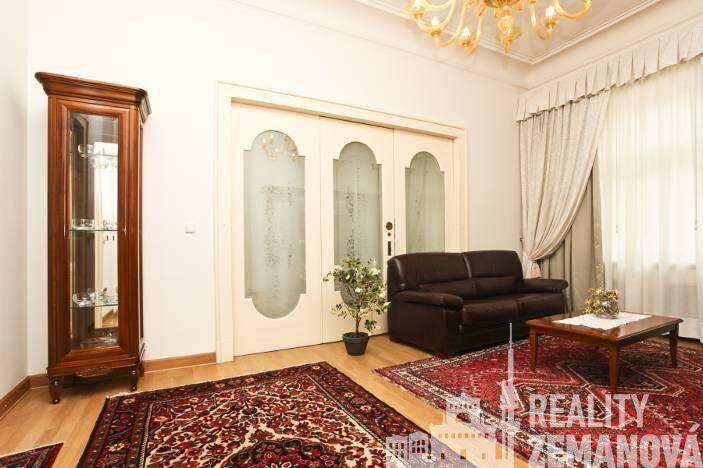 Nadstandardně kompletně zařízený byt 2+kk, Italská, P-2