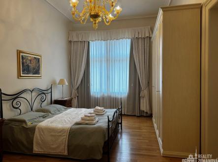 Pronájem bytu, 4+kk, 120 m²