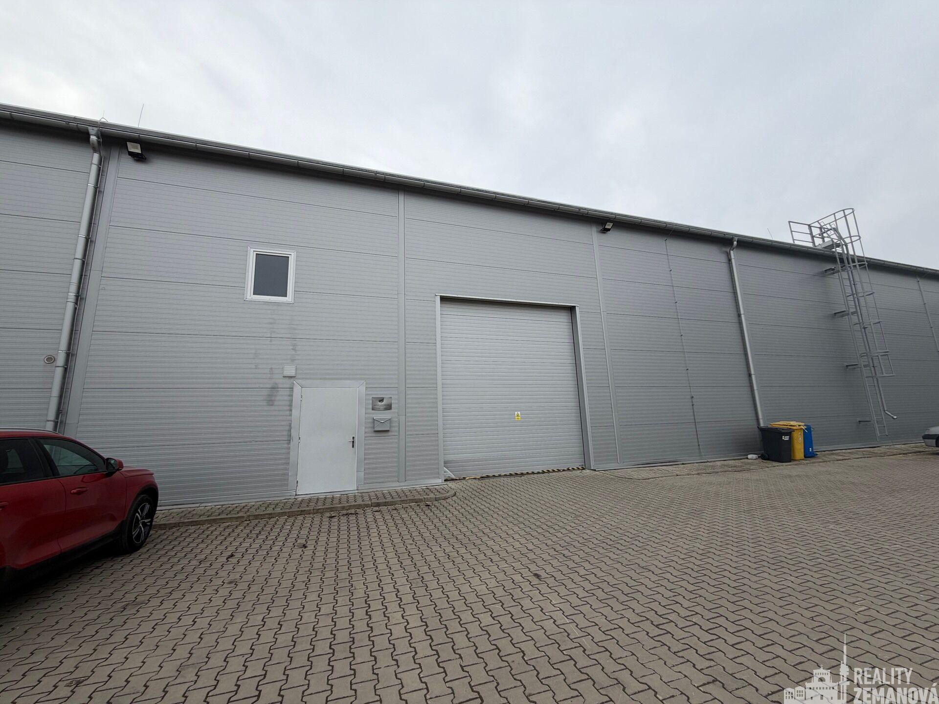 Moderní skladová/výrobní hala  468 m2 + 72 m2 kanceláří, TOP lokace u sjezdu D6, Velká Dobrá