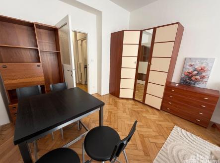 Pronájem bytu, 1+1, 33 m²